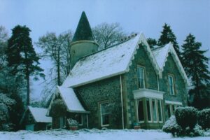 Aikenshaw, Rahane, Gare Loch, Christmas 2004