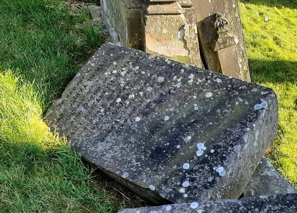 Dewar Monument - Before