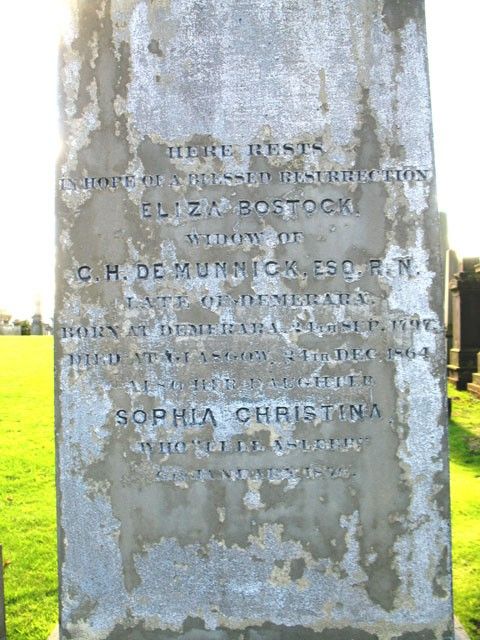 Eliza de Munnick and her daughter Sophia's Gravestone