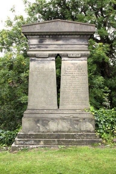 Fletcher Reid Low Monument