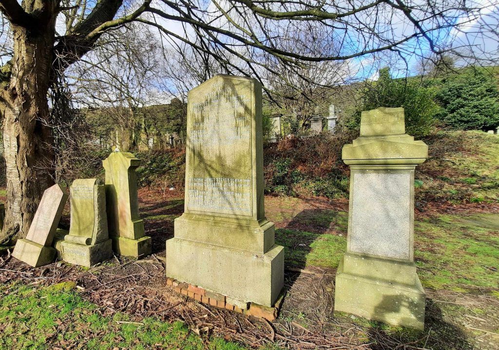 The Steven stone with the wrong year of death for Alexander – 1870 instead of 1872